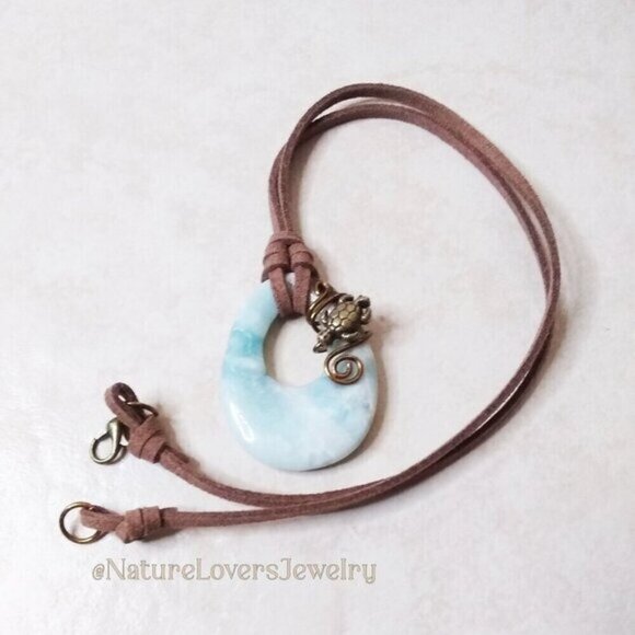 Gorgeous Wire Wrapped Sea Turtle Pendant + Vegan Suede Cord - Possibly Larimar! - Picture 2 of 10
